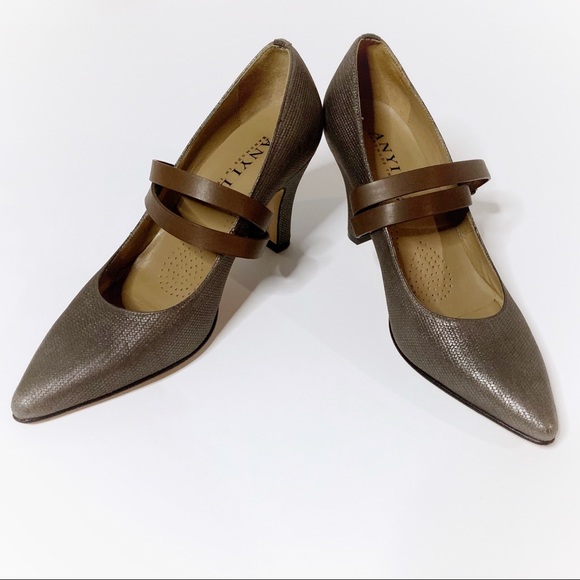 Anyi Lu | Pumps Metallic Leather Point Strap EUC - Picture 2 of 8